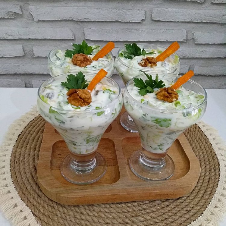 Yoğurtlu Salata